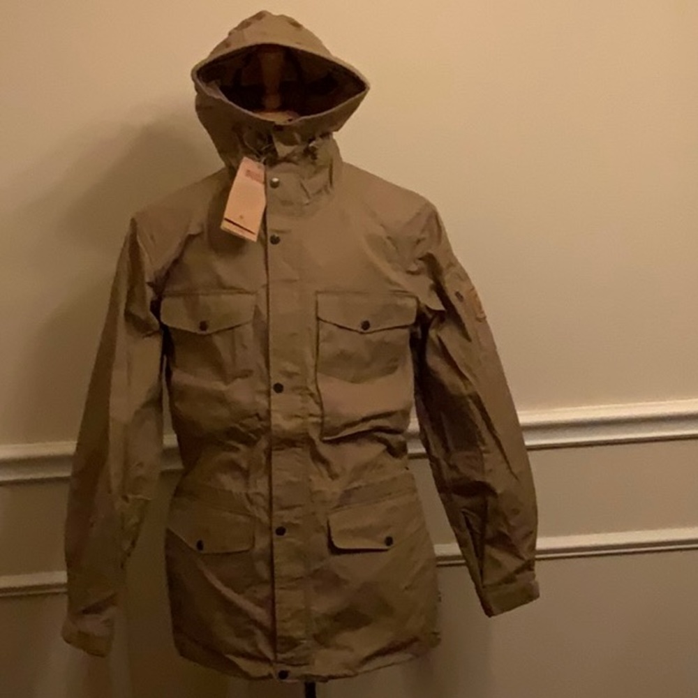Fjallraven Men’s SAREK TREKKING JACKET - Sand - Medium